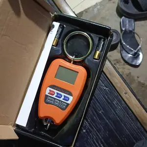 Timbangan Gantung Digital 200kg LCD LED Portable dengan Kait Stainless Steel untuk Gudang Toko dan Rumah