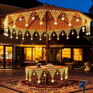 Luces de red de triángulos solares LED para Navidad, diseño de colgante de copo de nieve, 8 modos, iluminación para senderos exteriores, decoración de vacaciones para techo de jardín y tienda de campaña