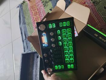 Product Review of koorfly-KF01 sound card ZX320 mic set Audio Bluetooth External Peralatan Bernyanyi atau siaran langsung dengan headphones dan microphone from C**K P**😳 1