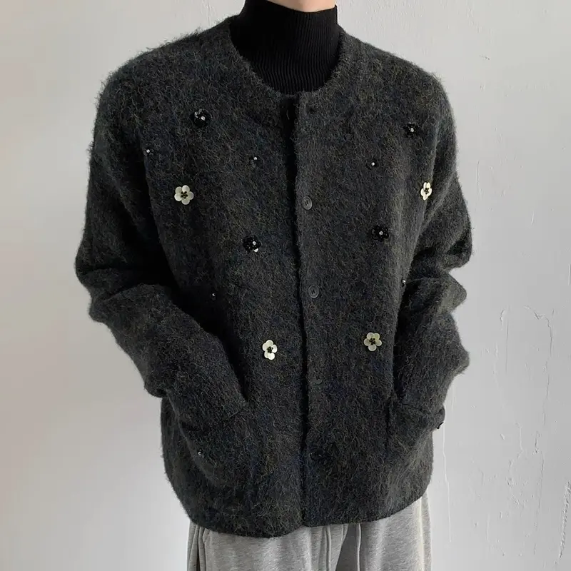 Áo Cardigan Len Dày, Dành Cho Nam Giới, Trọng Lượng Nặng, Cổ Tròn, Áo Khoác Len Dệt Kim, Thiết Kế Hoa Nhỏ Đính Cườm Thủ Công, Phong Cách Lười Biếng, Hàng Mới Về Năm 2025, Thích Hợp Cho Mùa Thu Và Mùa Xuân, Áo Khoác 6