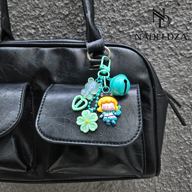 Nadeldza Bag Charm Mini Strap Karakter Princess Magi Bunyi Lonceng Glow in The Dark/ gantungan Ts HP Karakter Glow in The Dark 5