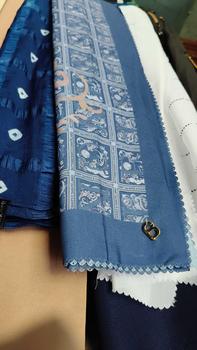 Product Review of Lc ttk 3 mirror / Autograph series semi ori button scarves with metal logo B bahan Voal sublin Nyaman dan Lembut , kemasan kotak exlusive, kerudung segiempat semua kegiatan hijab persegi from R**t 1