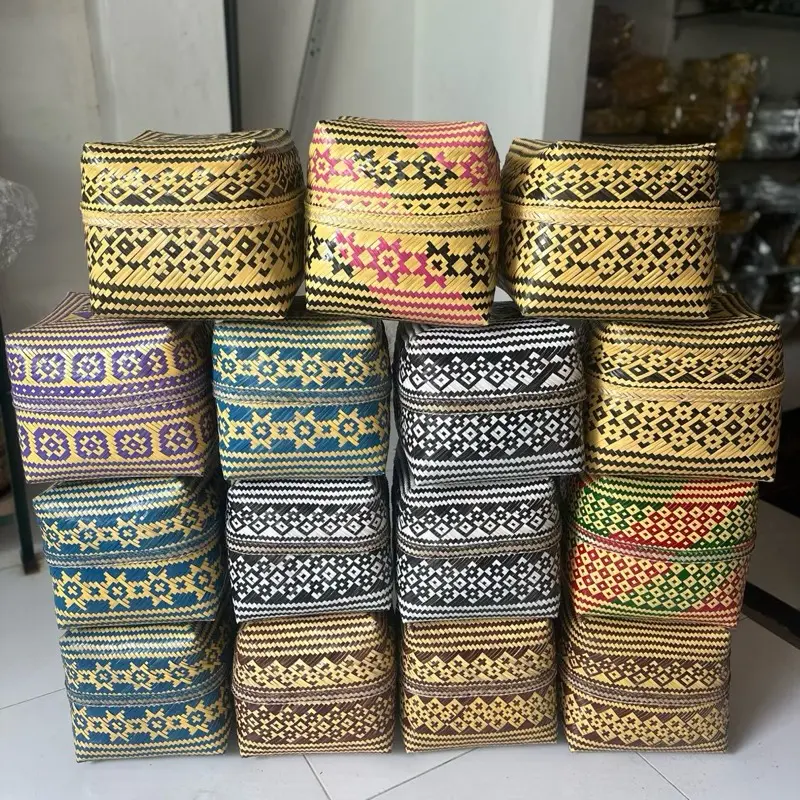Keben buleleng. Uk 25 x 25 cm