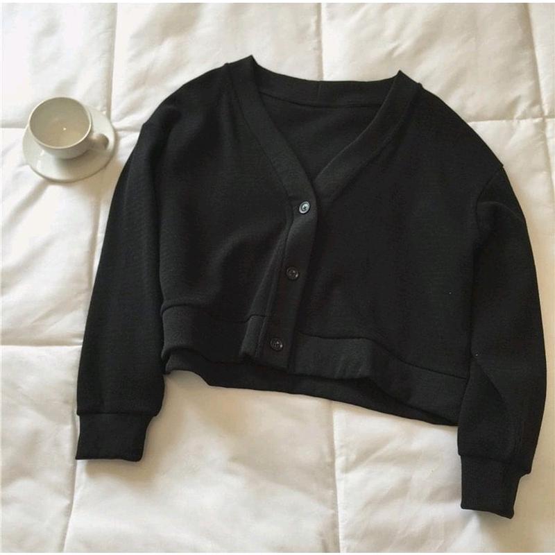 KAREN CROPE BUTTON SWEATER -SWEATER CROP TOP WANITA KOREAN STYLE TERBARU Atasan Lembut Oversize Fleece Tebal 1