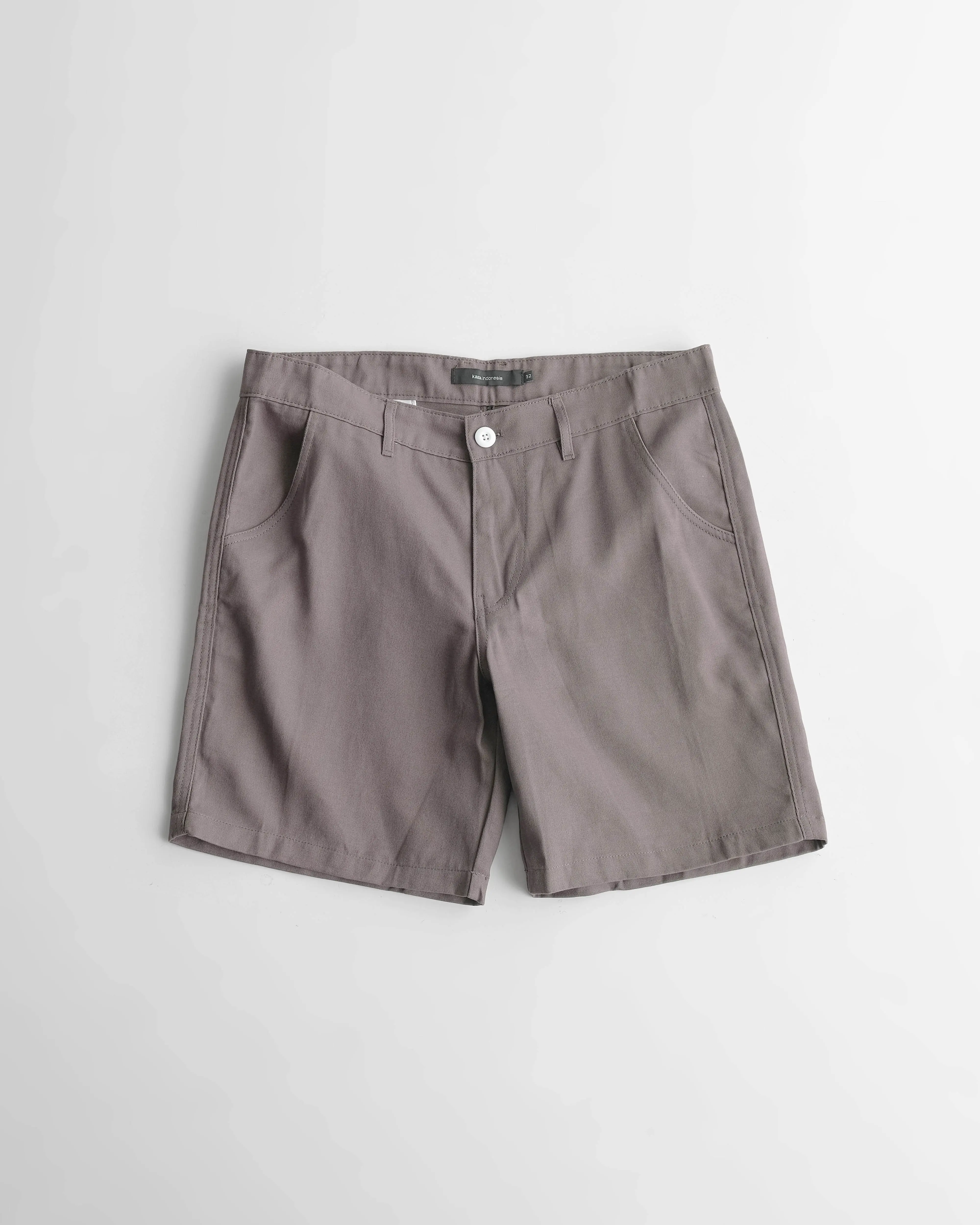 Kaza Indonesia - Celana Pendek Warna "Light Grey" Basic Polos Santai Material Katun Twill Fit Body