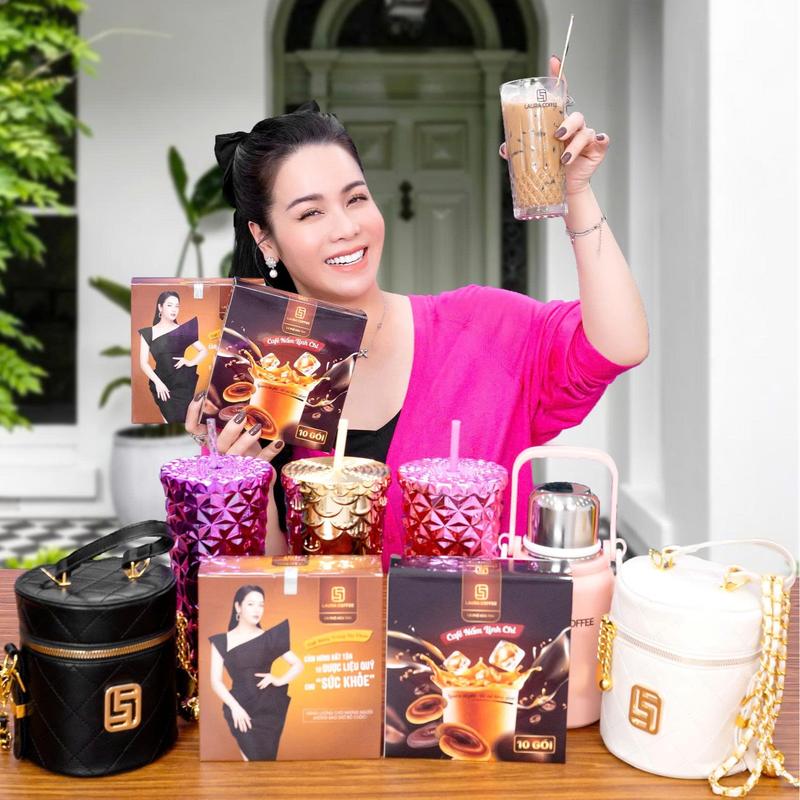 (GIÁ TỐT KHÔNG QUÀ) 4 Hộp 2 vị Cà Phê Laura Nhật Kim Anh-2h Nấm Linh Chi và 2h Đông Trùng Hạ Thảo