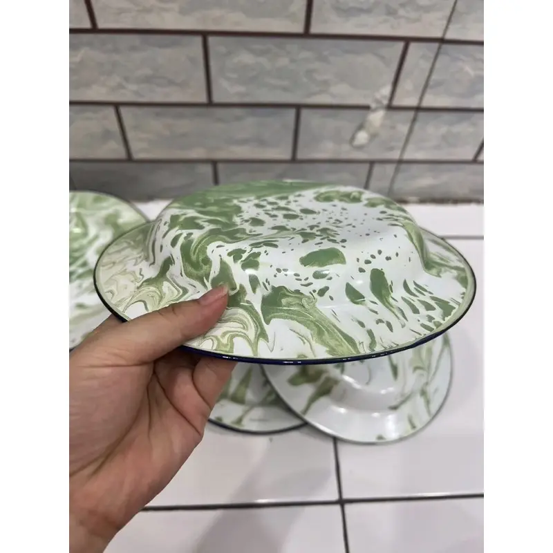 ￼Piring Enamel Blirik Jadul/Piring Seng Blirik Jadul Diameter 22cm & 20cm 1