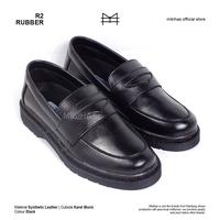 Gambar Mikihas R2 Ruber - Sepatu Pria Kulit Hitam Penny Loafers Flat Sol Karet - Kerja, loafers Shoes - loafers style outfit Material Synthetic Leather Outsole Karet Murni Colour Black - R2 Rubber JH, 38 dari Mikihas Shoes Kab. Bandung 4 Tokopedia