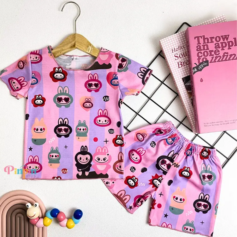 Pinpin Kids - Baju Labubu Anak Perempuan / Setelan Labubu Anak Perempuan / Set Celana Pendek dan Lengan Pendek / Baju Santai Anak
