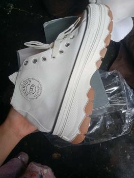 Product Review of Cani "Free Box" (Size 36 - 41) Jimin High Sepatu Canvas Sneakers Wanita K9054 from A**i S**i 1