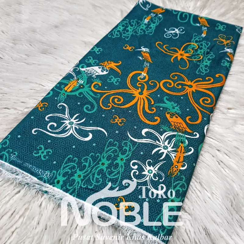 Kain Batik Motif Khas Kalbar 1