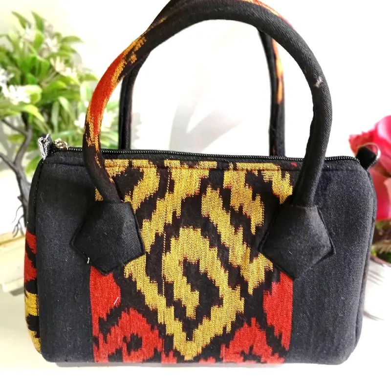Tas Jinjing Tenun Etnik Lombok Toraja Wanita, Ukuran 23x15x10cm - Perempuan 0