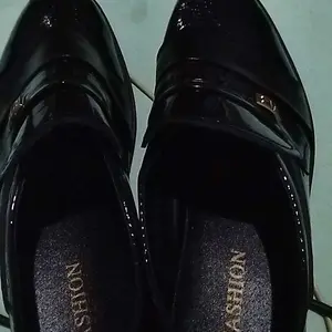 GenGeGo  Sepatu kulit hitam laki-laki anti slip kerja sepatu kulit formal bernafas lembut sepatu bisnis laki-laki biasa laki-laki