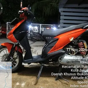 HAFEZ BUNDLING 2 RESTORER Pengkilap Body Motor dan Penghitam Body Motor Aerosol 400ml Kendaraan Semprot Car kinclong Paint