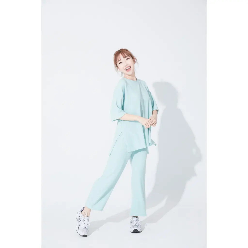 [ATTRANGS] Soft Slit Point Set 1set Women