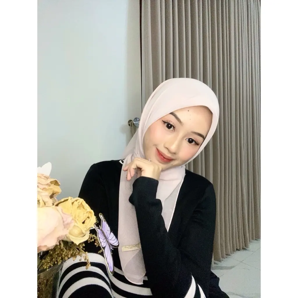 Durar hijab Shofia Paris Plain Japan ( Hijab Segi Empat Paris Japan Premium )