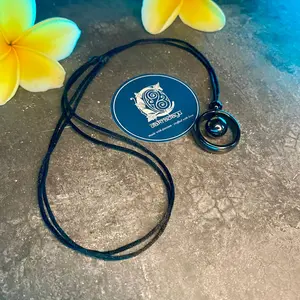 [TERBARU] Kalung Satin dengan Liontin Cincin Badar Besi II (Batu Alam Hematite)