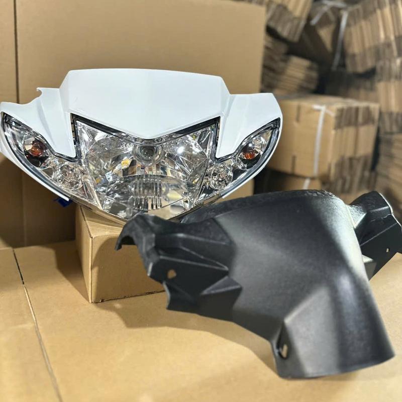 Đầu đèn si hello TẶNG 1 CẶP BÓNG DEMI_ LÀM SẴN GIẮC CẮM . ốp đầu đủ màu tặng kèm bợ cổ gắn cho sirius 50 -110