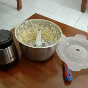 Chopper Penggiling Daging meat grinder dan bumbu halus phliiips