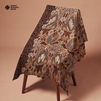 Gambar Kain Jarik Batik Tulis Sutra Wanita Suryo Kusumo Batik JS3 dari Suryo Kusumo Batik Official Kab. Pekalongan 2 Tokopedia