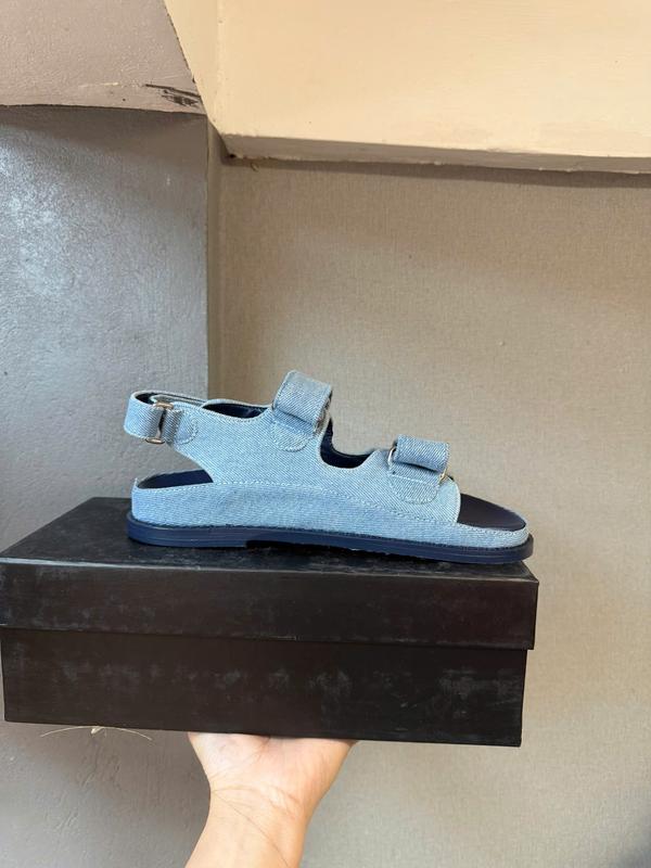 Sandal và dép trần trám màu jean hàng QCCC Fullbox