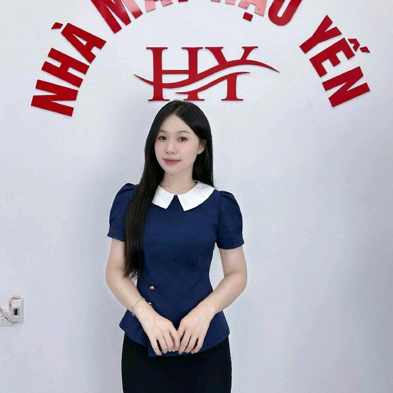  Hậu Yến V47 Áo thiết kế nhà may Hậu Yến chất xước thái có độ co giãn nhẹ thấm hút mồ hôi hạn chế nhăn nhàu cho phái đẹp 