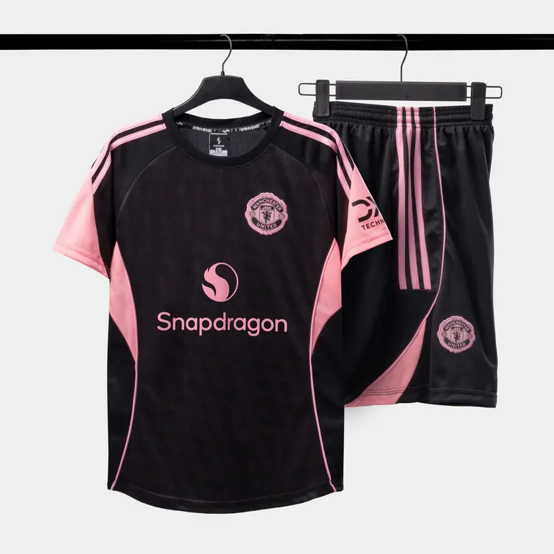 Bộ Quần Áo Bóng Đá Man United Đỏ SS25- Chính Hãng Strivend - Sport - Trang Phục Nam - Đá Banh - Chạy Bộ - Tập Gym - Top 6