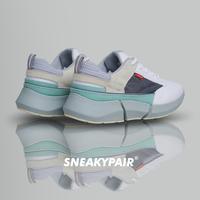 Gambar SNEAKYPAIR Unity Glacial White Sepatu Wanita Sneakers Sport Shoes - Glacial White, 36 dari Sneakypair Kab. Bandung 4 Tokopedia