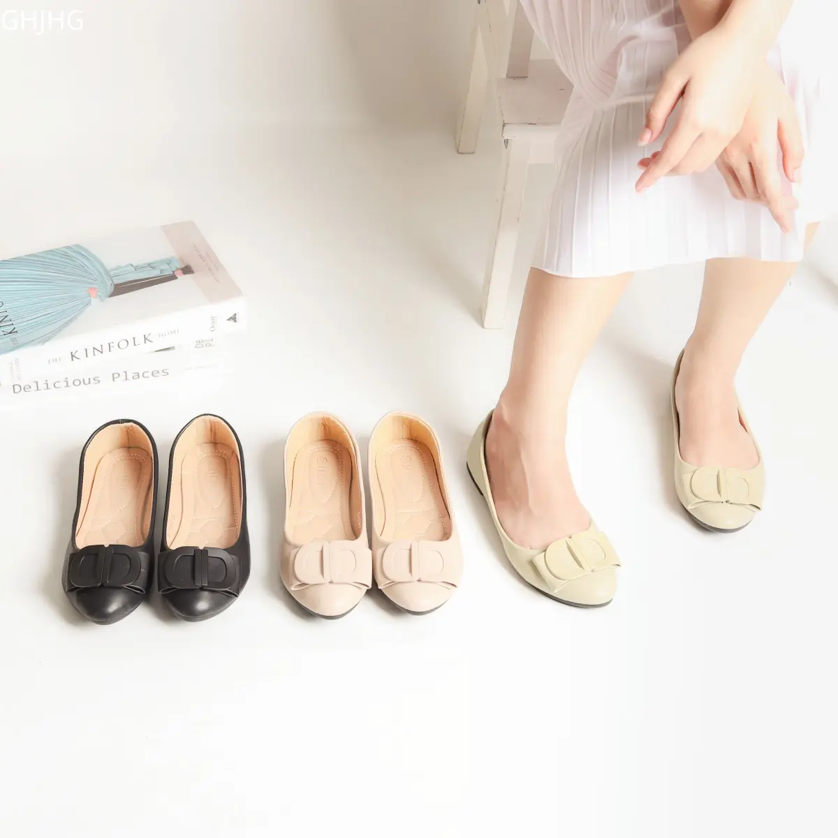 JIEHUA Camilla Sepatu rata kerja,  lebar,  wanita dengan selesai licin Flat Shoes D-1794 Hitam
