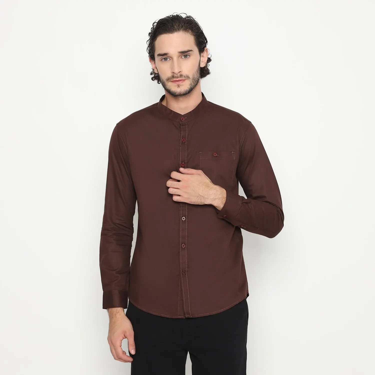 Vanfive Kemeja Pria Shanghai Polos Twill Soft Panjang Coklat Tua D0309