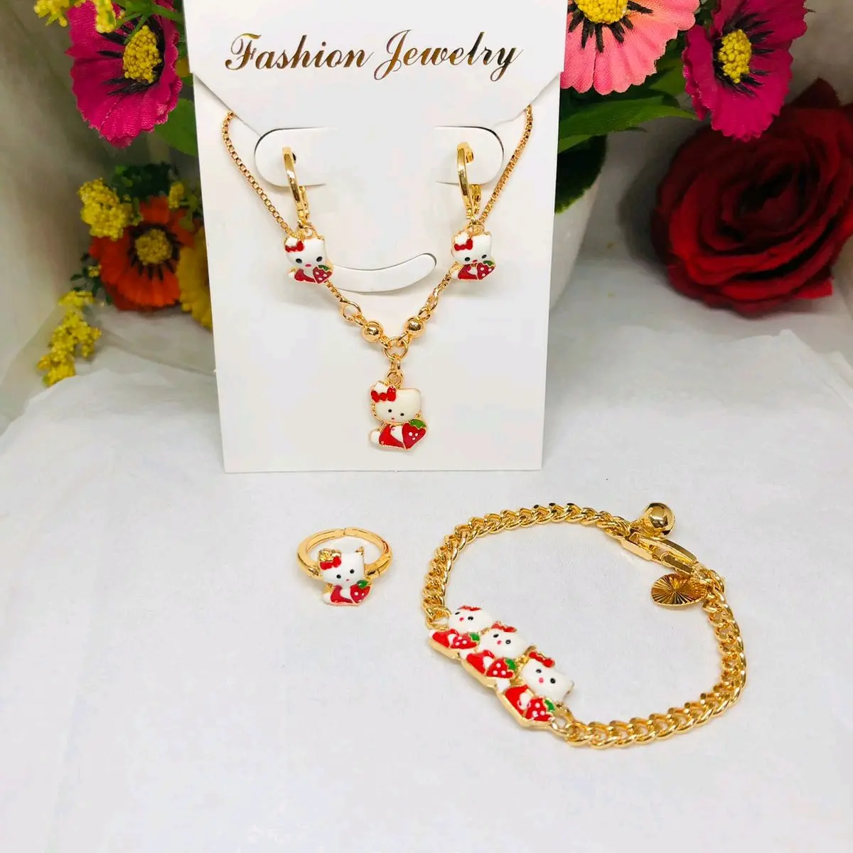 Satu set perhiasan anak kekinian model hello kitty cantik Titanium anti luntur berlapis emas Fashion