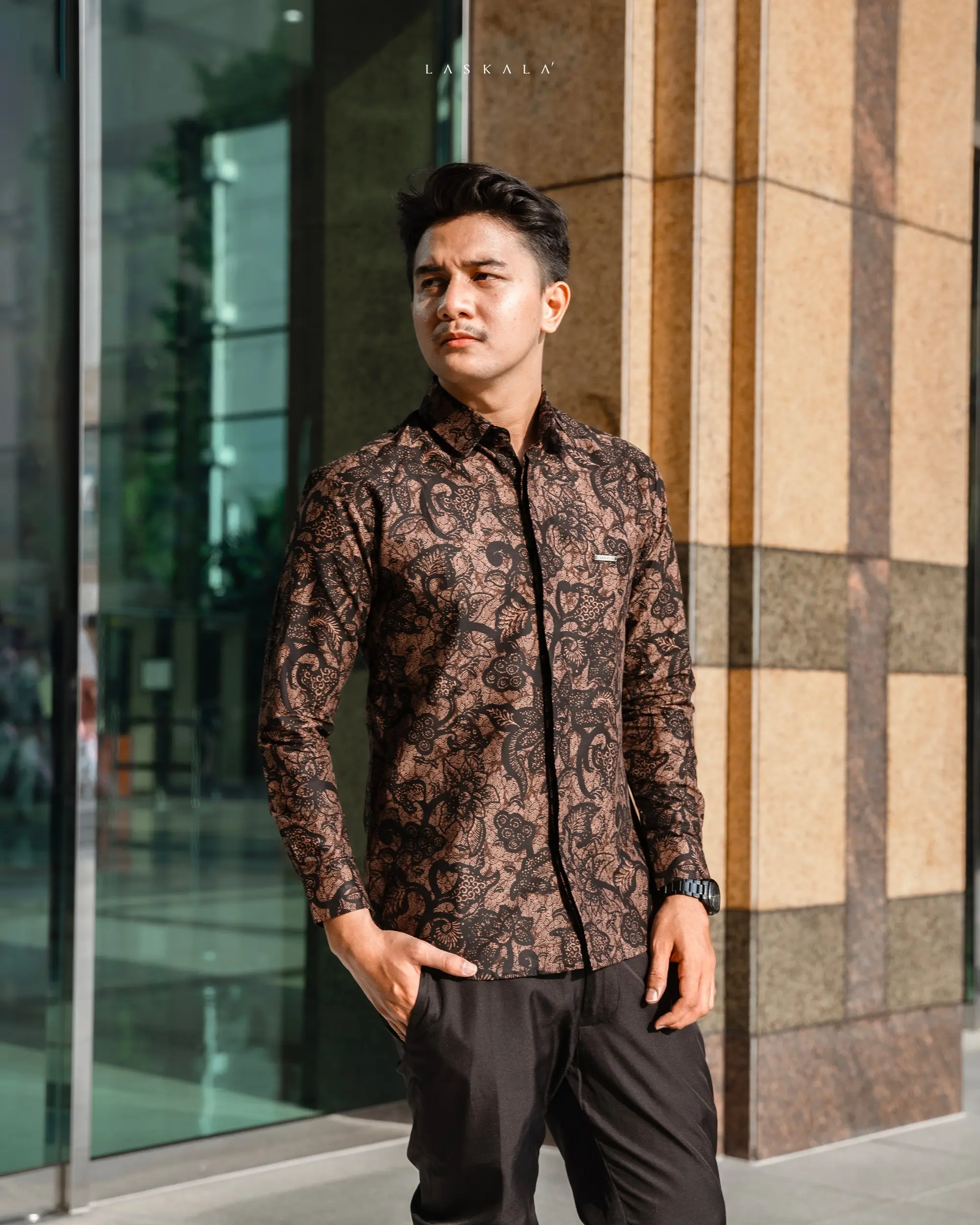 Laskala Batik Premium Rahagi Kemeja Batik Pria Slimfit Lengan Panjang