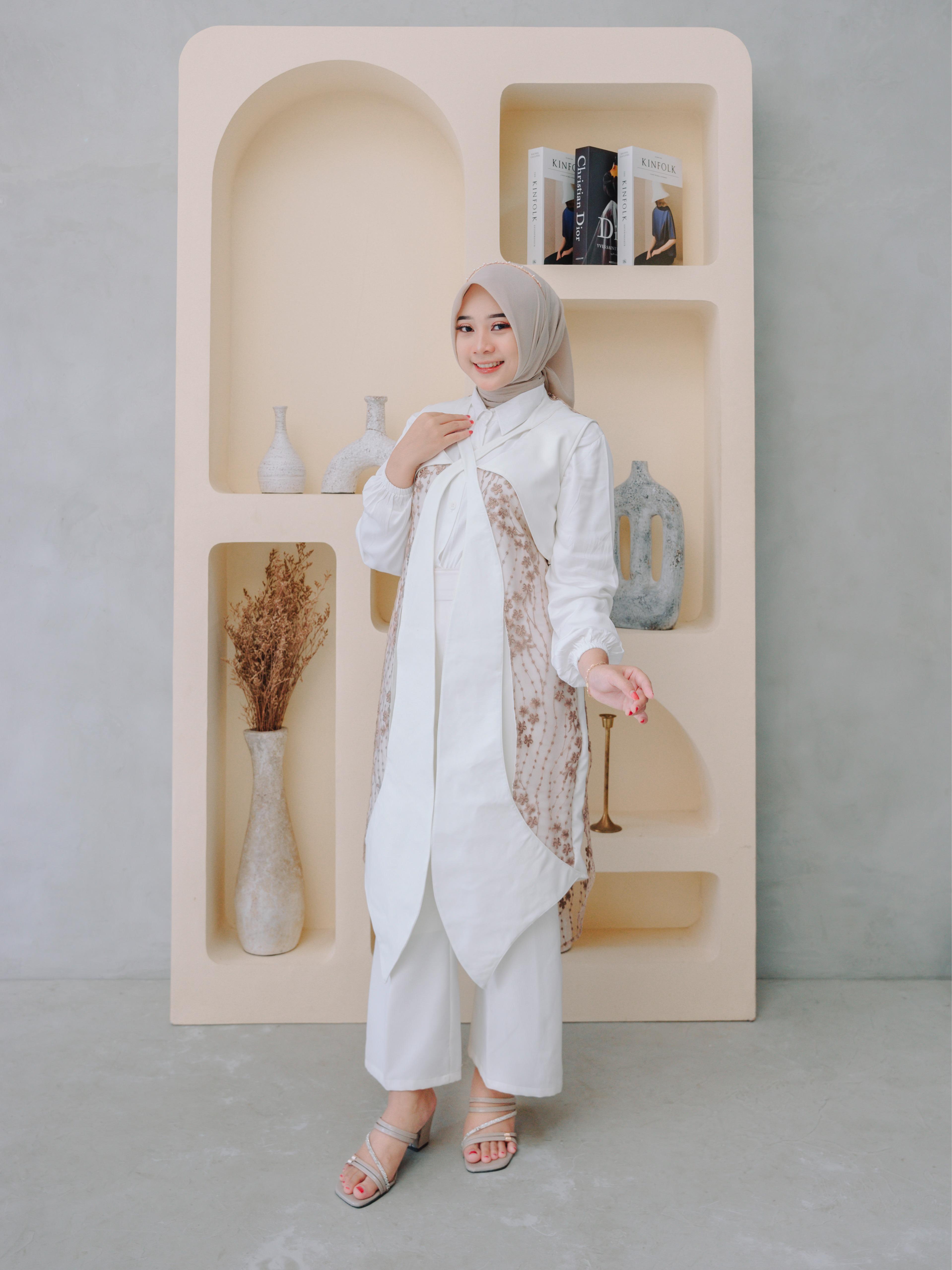 LUNE LUXURY VEST