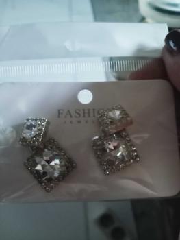 Product Review of RRNS 321 Anting Rumbai Stud Anting Wanita Tusuk Fashion Alloy Gaya Elegan from D**i B**u 1