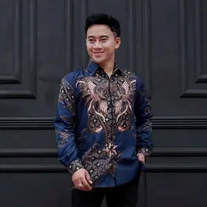 Batik Pria Lengan Panjang Kemeja Premium Casual Motif RAHWANA Size M L XL XXL Batik Pria dengan Desain Elegan Baju Cowok Kantor Katun Distro Flannel Atasan Hitam Formal Printing Kancing Kemeja Slim Fit Hem Merah Tangan