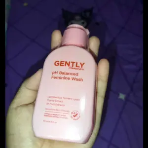 GENTLY Mamacare pH Balanced Feminine Wash Fruit Series with 3x Fruit Extract - Pembersih Kewanitaan untuk Mengurangi dari Bau, Gatal, dan Keputihan