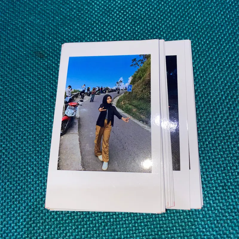 CETAK FOTO POLAROID, CUSTOM DESAIN, MURAH PENGERJAAN CEPAT, BISA RIQUEST FOTO, FOTO KELUARGA, CAMERA Kamera Camera 3