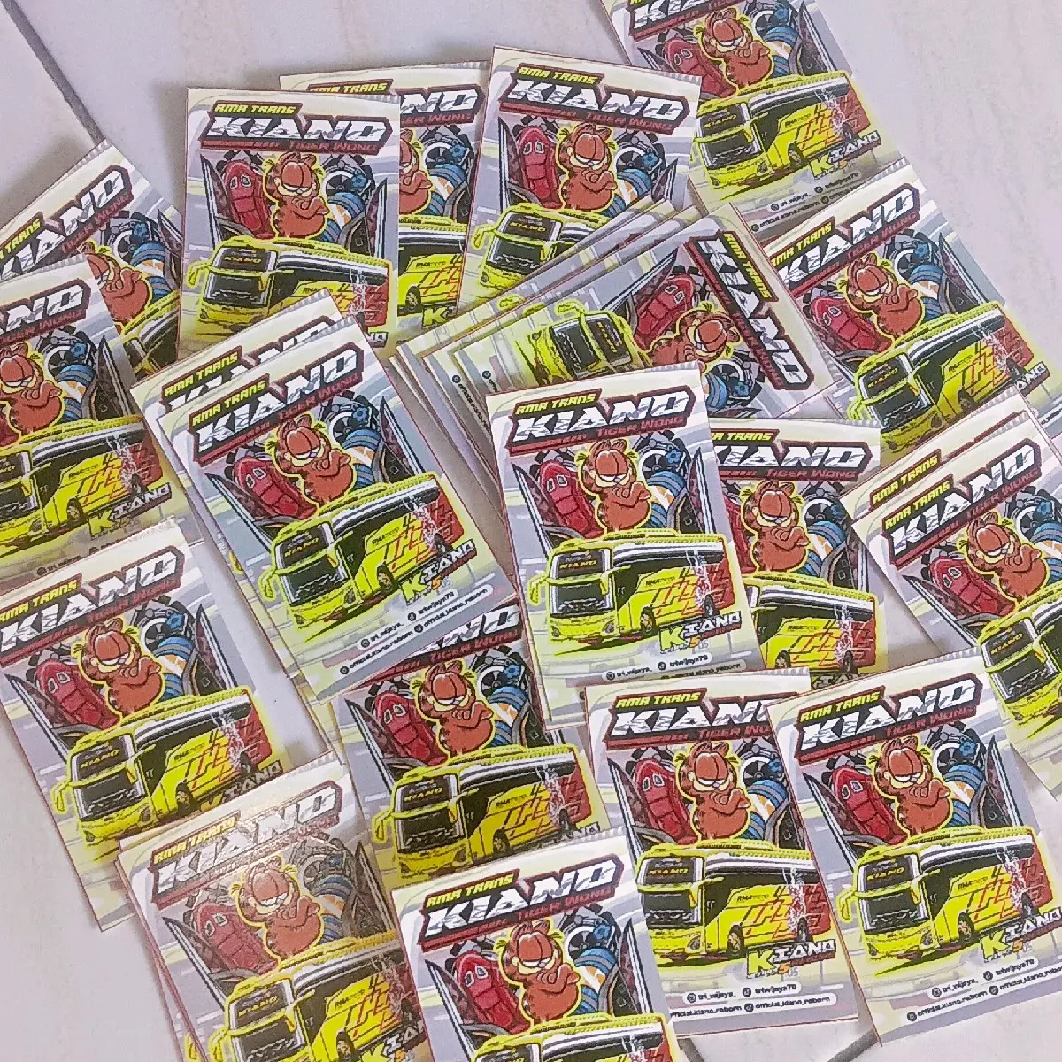 Stiker vynil kotak jb5 Kiano (1 paket isi 5pcs)