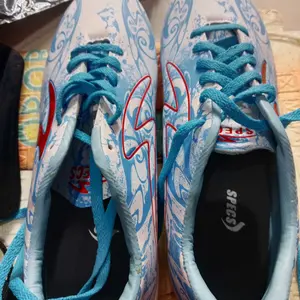 Sepatu Futsal Pria Dewasa Jogosala Paket Lengkap Size 39-43 Dengan Tas Sling Bag Dan Kaoskaki Spandex Top Quality