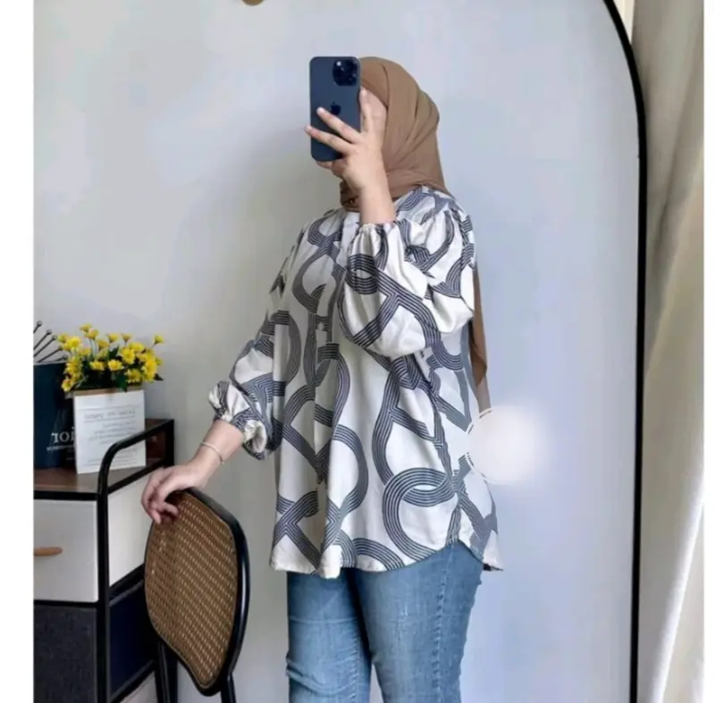 BLOUSE MOTIF PITA KEKINIAAN/ATASAN KEMEJA FORMAL DAN ELEGN/INSPIRASI BLOUSE KERJA DAN KEKAMPUS/OOTD KEMEJA PITA ALA SELEBGRAM/BLOUSE PITA KEMEJA LENGAN PANJANG/KEMEJA WANITA KEKINIAAN DAN TERMURAH/BLOUSE PITA VIRAL WANITA REMAJA/OOTD ACARA FORMAL WANITA/C 1