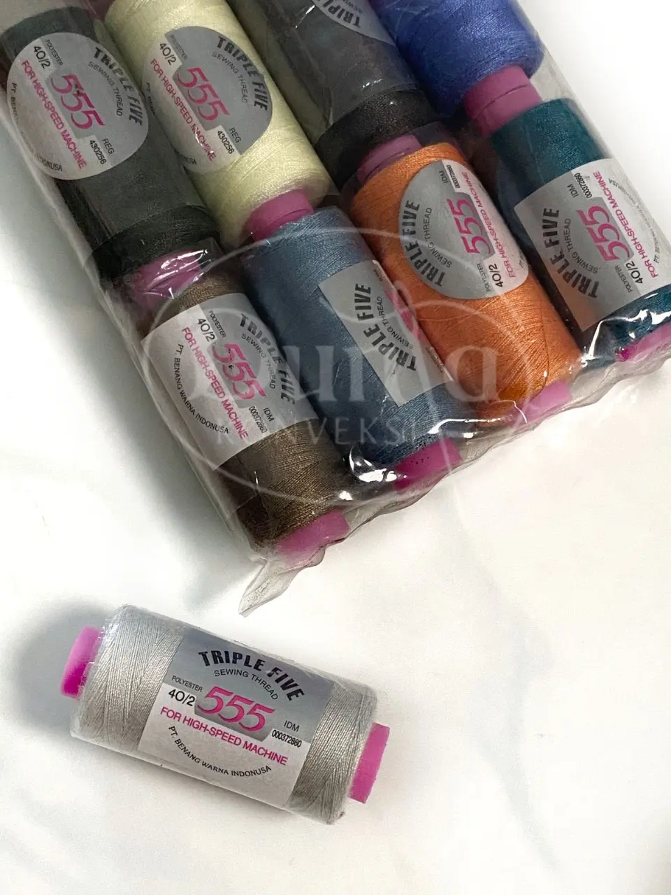 BENANG JAHIT POLYESTER MURAH WARNA RANDOM