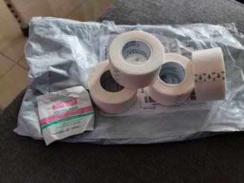 Product Review of Surgical Tape, Non-Woven, Waved Coating, 12.5mm x 9.2m, 25mm x 9.2m from A**4 1