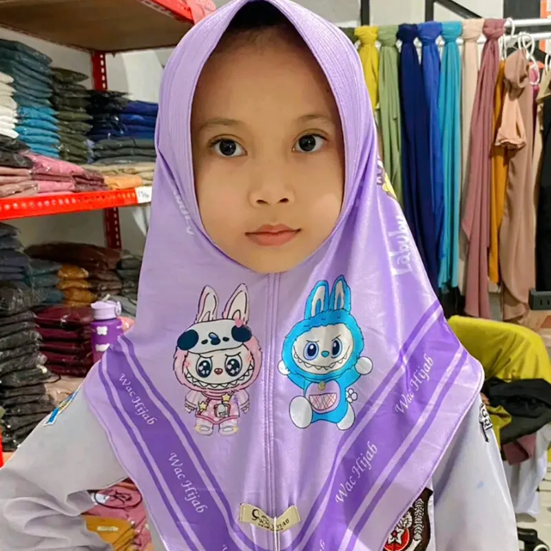 Hijab Instant Anak Labubu Bahan Spandek Jersey Kerudung Anak Motif Labubu Terbaru -wachijab Muslim Sekolah Nyaman 1
