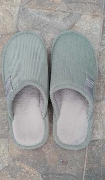 Product Review of รองเท้าใส่ในบ้าน รองเท้า สลิปเปอร์  พื้นยาง กันลื่น slipper สีพื้น (JIE) from i**p 0