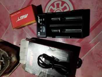 Product Review of Charger Awt 2Slot Kabel + 2 Baterai Merah 3000Mah from s**2 2