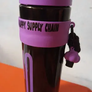 Happy Supply Chain Botol Minum Plastik 900 ML Stylish Serbaguna Bahan Aman Tahan Panas Free Gantungan Cocok untuk Sehari-hari - Bottles