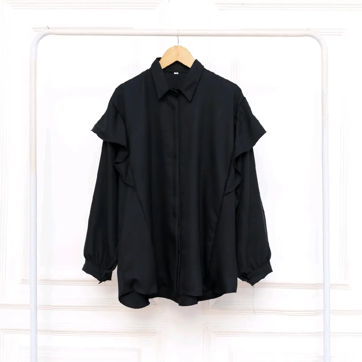 Blouse Jumbo Polos Kekinian  /  Kemeja Wanita Kancing  / Atasan Bigsize  Lengan Panjang Linen