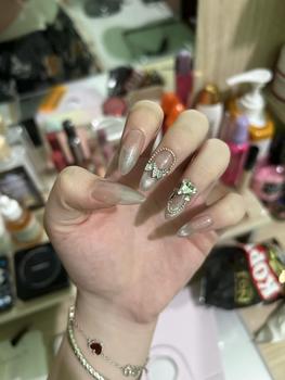 Product Review of Mã D006 - Nailbox Thiết Kế Thủ Công French Mắt Mèo (kèm bộ dụng cụ). from G**🏻 1