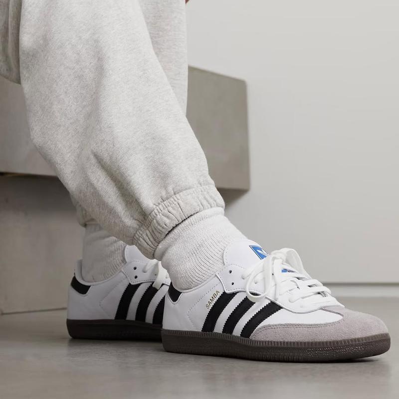 Product Introduction of Sepatu Casual Pria Adids Samba Og White Black Gum Garis Tiga Sneakers Pria Wanita Size 36-43 4