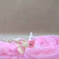 Gambar IMPODIO Kain Tille Background Foto Produk | Solusi efek dreamy elegan untuk foto | Foto fashion kosmetik perhiasan makanan | Online shop content creator fotografer | Tulle lembut transparan ringan mudah diatur | Backdrop properti alas foto kain estetik - Putih dari Impodio Kota Tangerang Selatan 5 Tokopedia